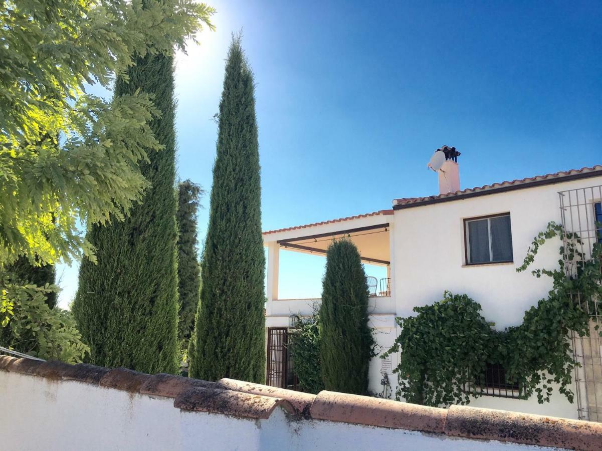 Hearts & Ponies Apartamentos Con Piscinas Privadas Cerca De La Warner Chinchon Exterior photo